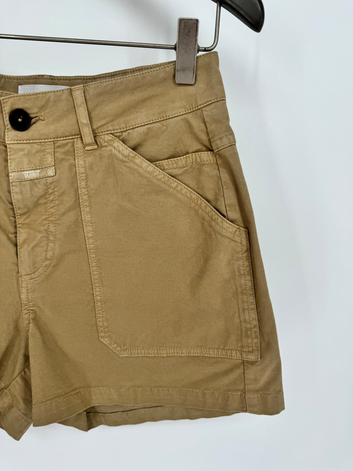 Lorain short - 25