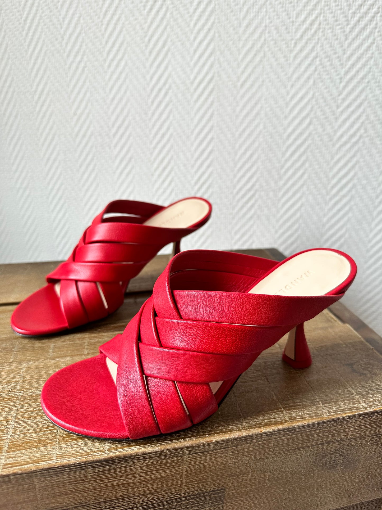 Louie mules cherry red 37