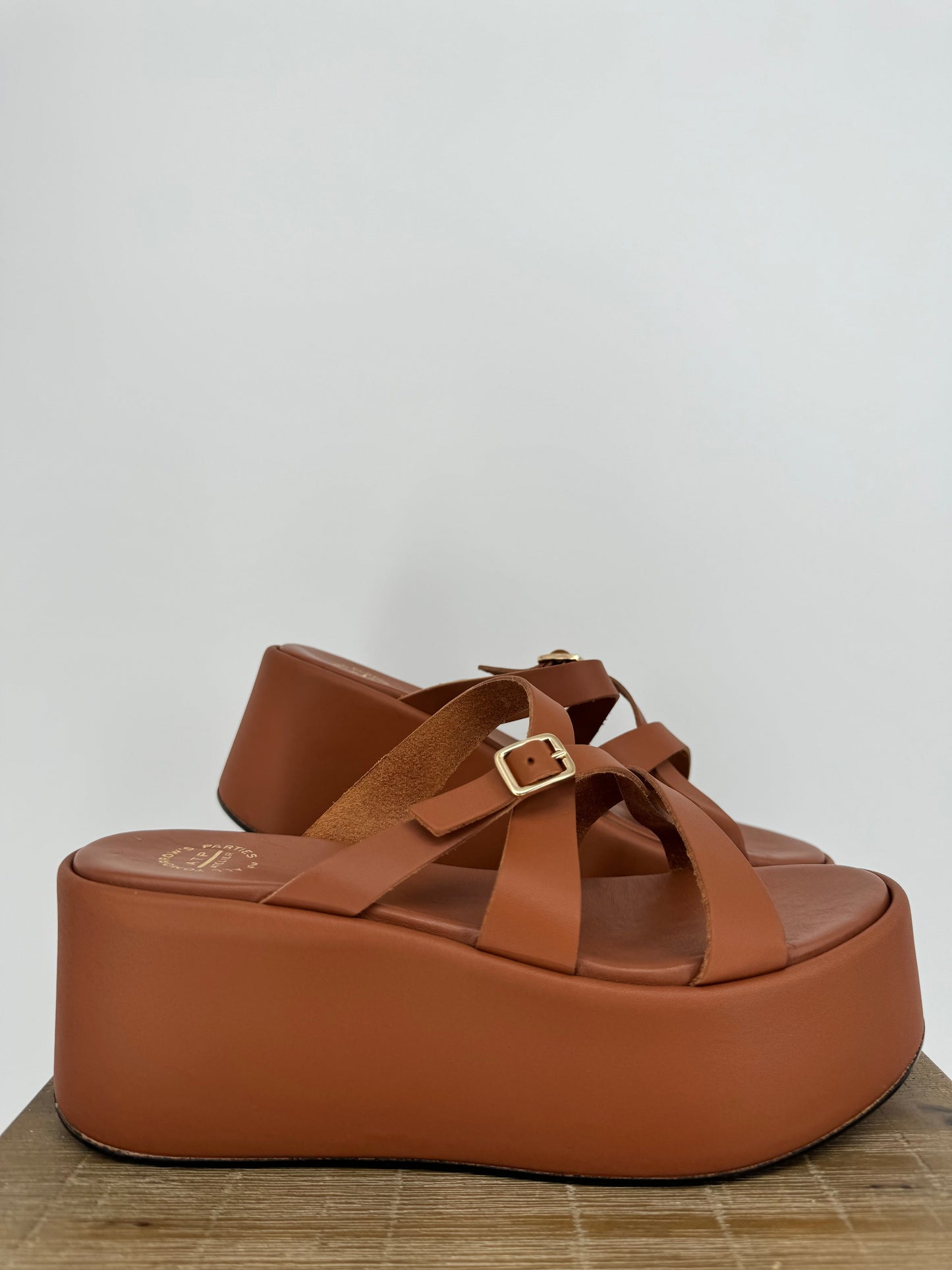 Bacoli platform sandal