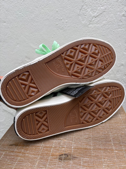 Converse sneakers suede