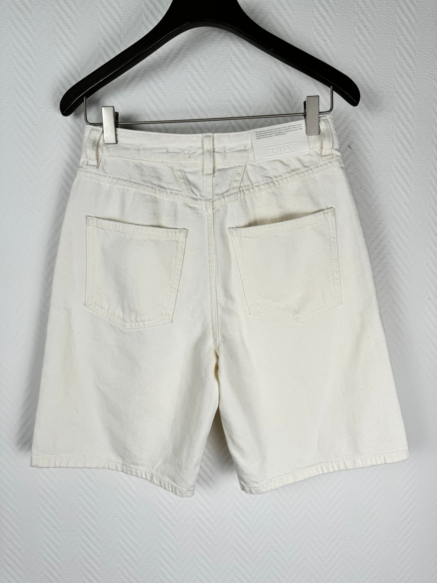 Straight legged short - 25