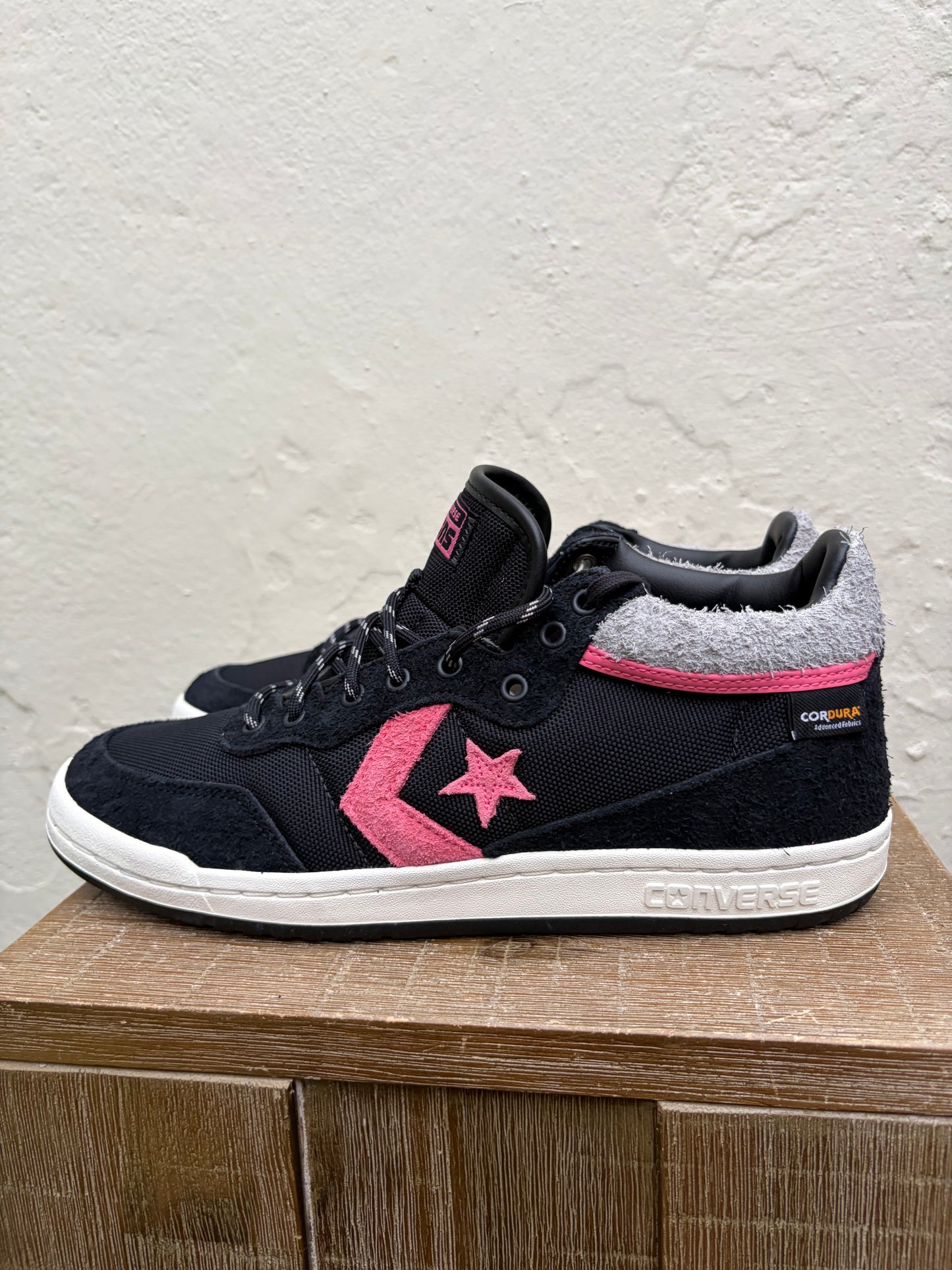 Converse sneakers leather zwart roze grijs