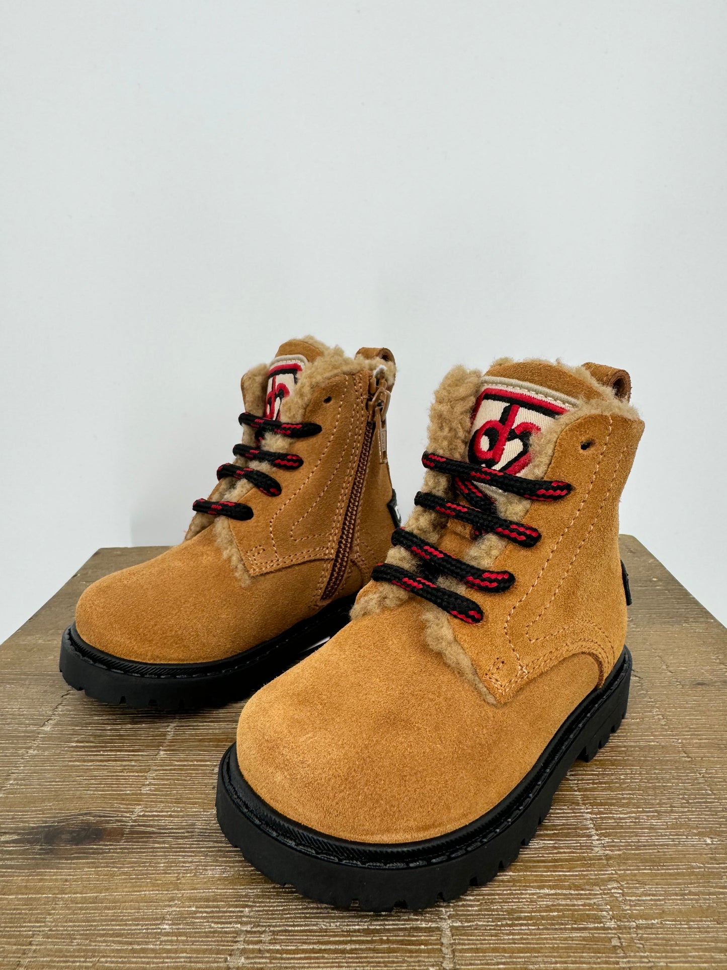 Shearling boot