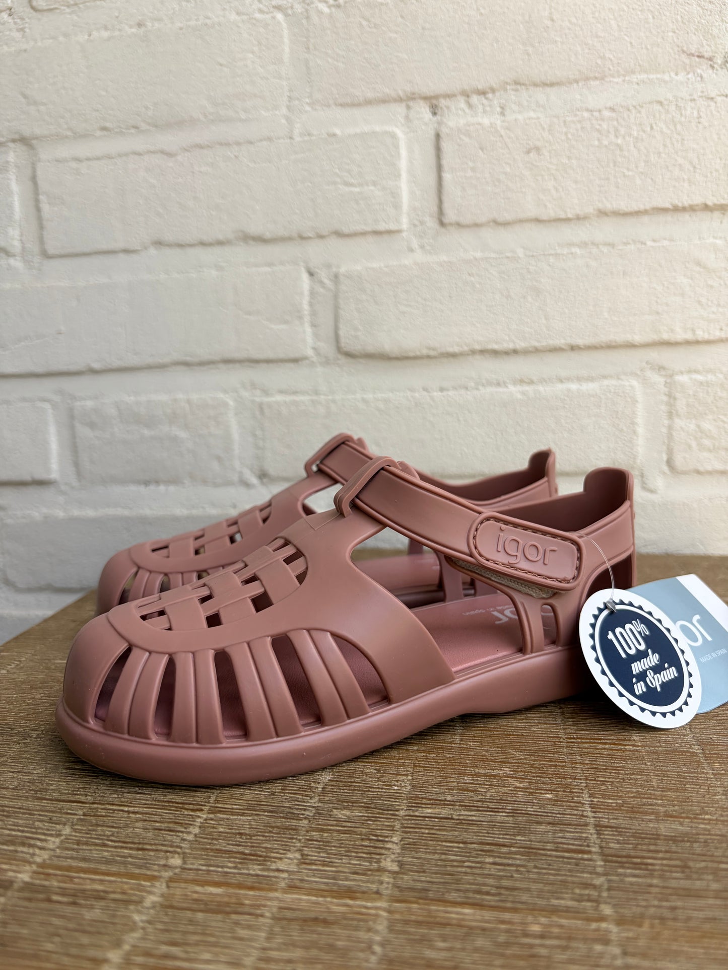 Igor Tobby solid pink sandalen