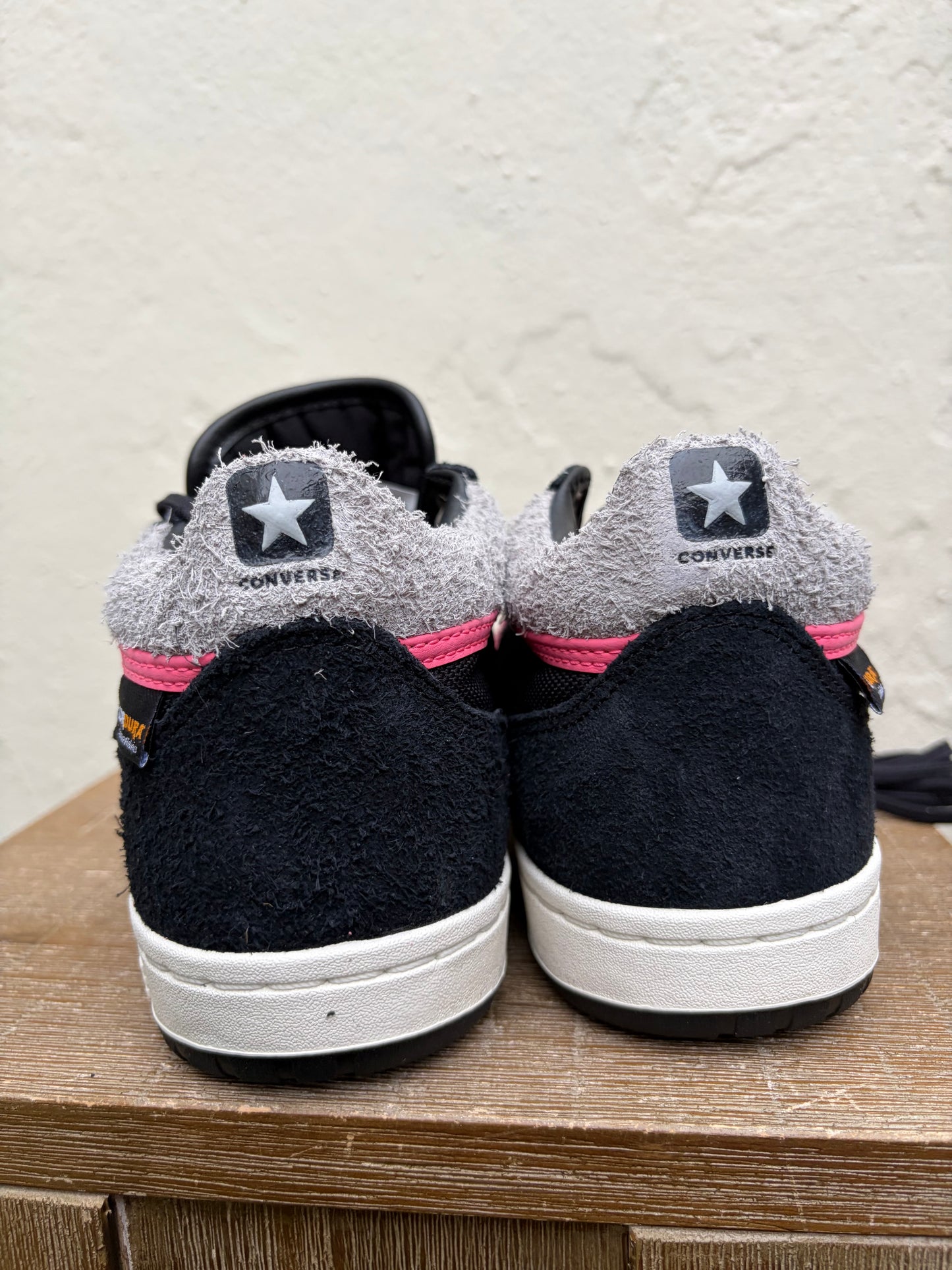 Converse sneakers leather zwart roze grijs