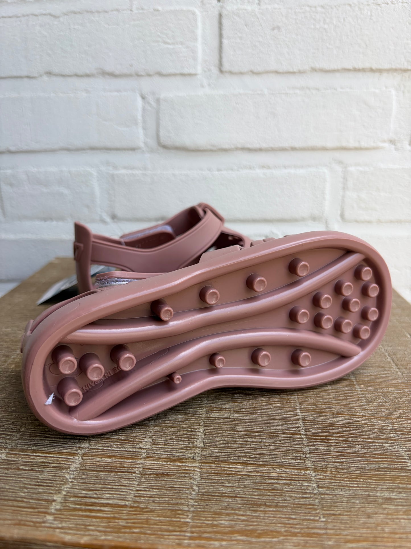 Igor Tobby solid pink sandalen