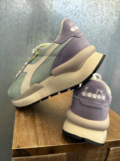 Diadora heritage sneakers Mercury Elite faded Like cream lavender