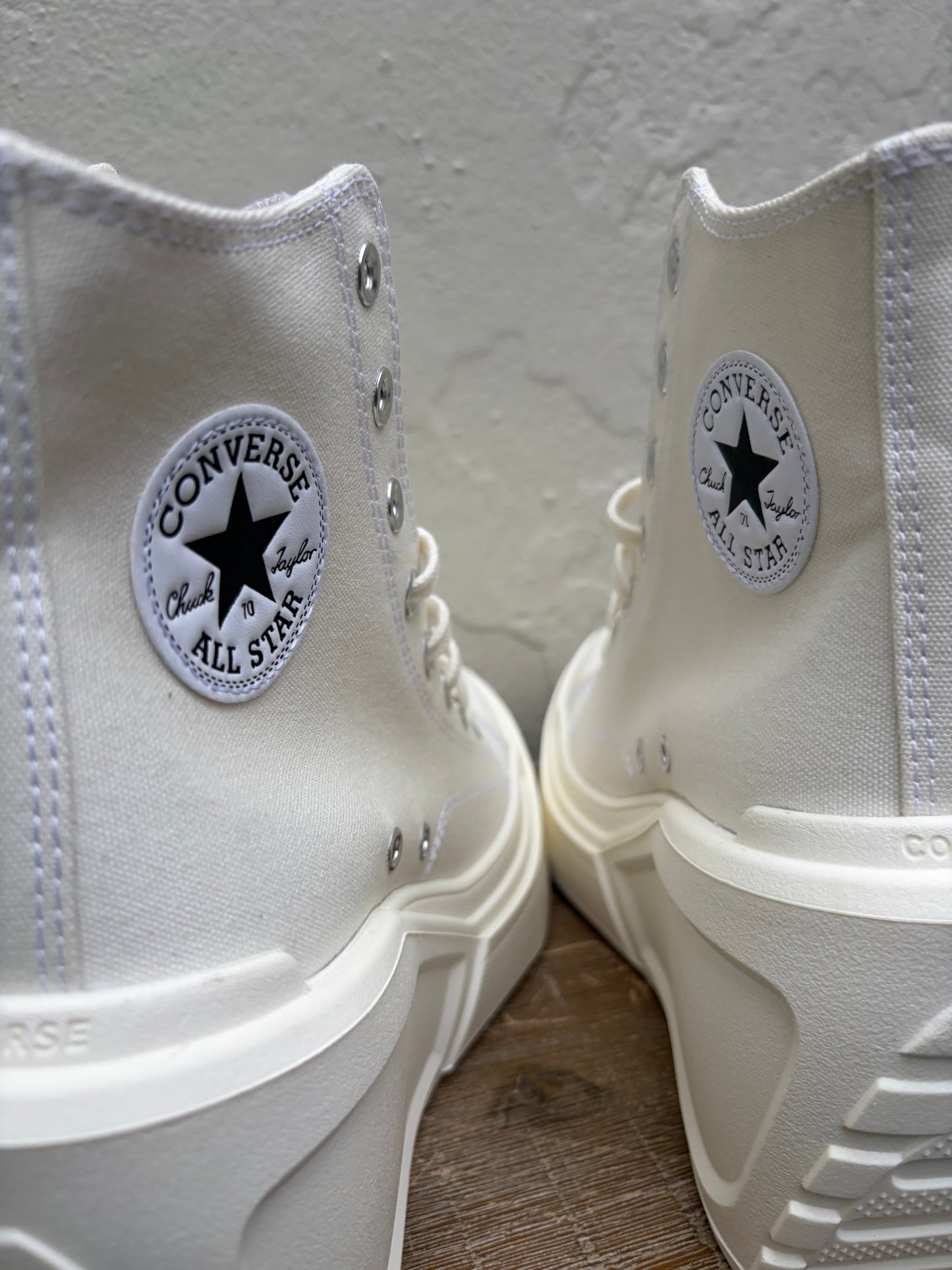 Converse wedges sneakers
