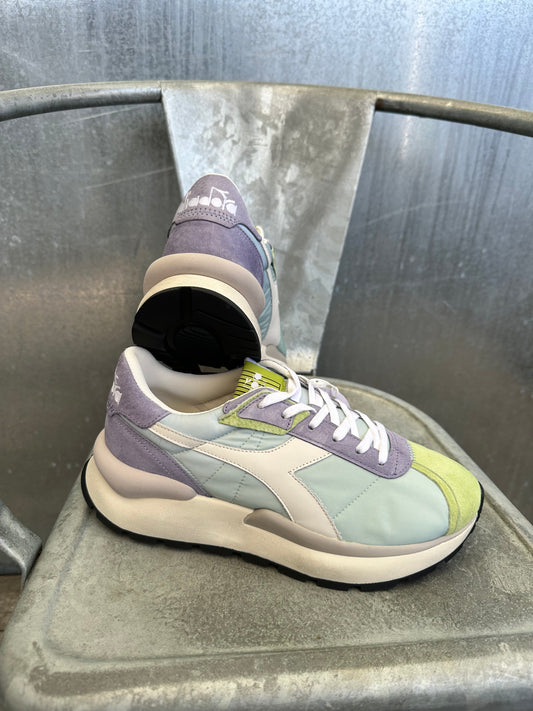 Limelight sneaker