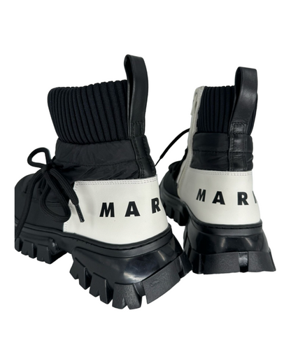 Padded sneaker