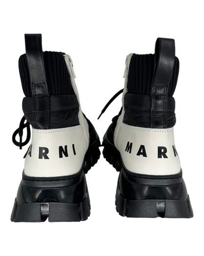 Padded sneaker